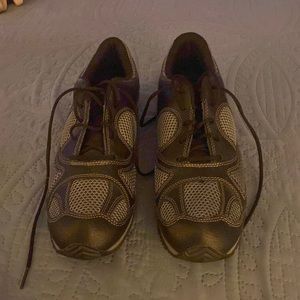 Click-in bicycle shoes for stationary bike (used at gyms)